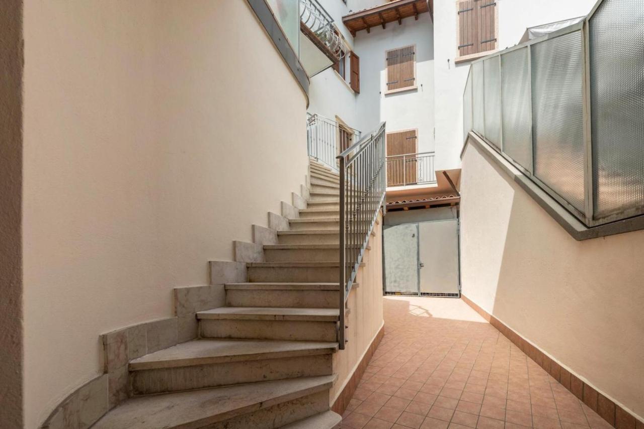 דירות מאלצ'סינה La Casa Del Borgo Con Parcheggio מראה חיצוני תמונה